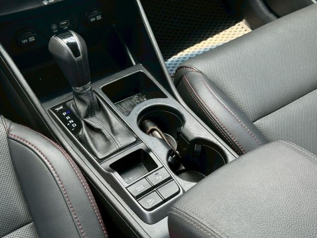 2018年 現代 Tucson 1.6T Turbo 時尚款 白色  第15張相片