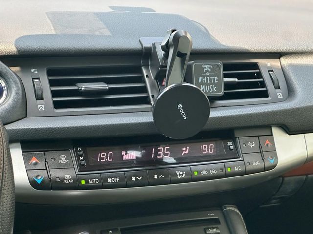 2012年Lexus CT200H 豪華版 白色  第3張相片
