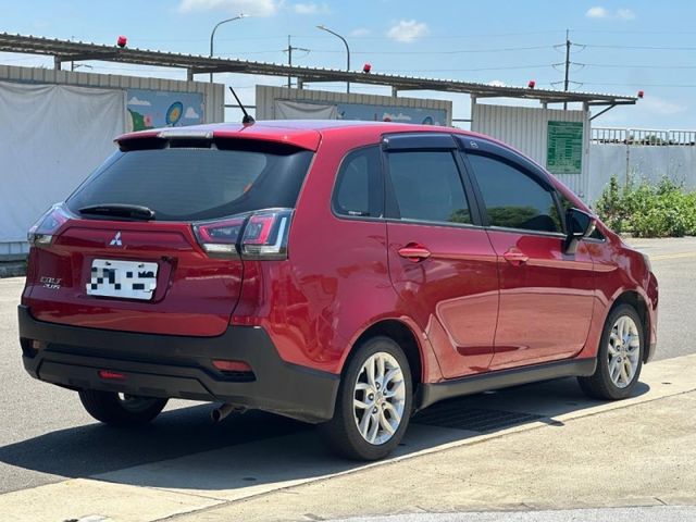 2022年 三菱 COLT PLUS 輕鬆型 盲點 環景 電尾門 紅色  第5張相片