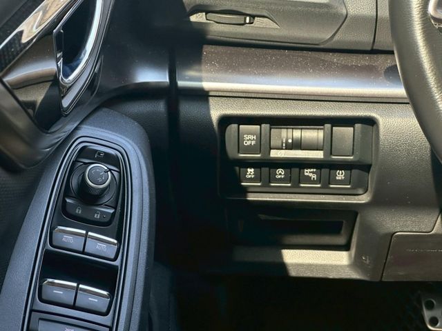 2018年SUBARU XV 2.0 I-S 白色  第14張相片