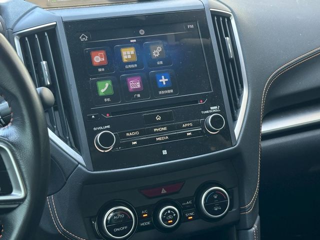 2018年SUBARU XV 2.0 I-S 白色  第16張相片