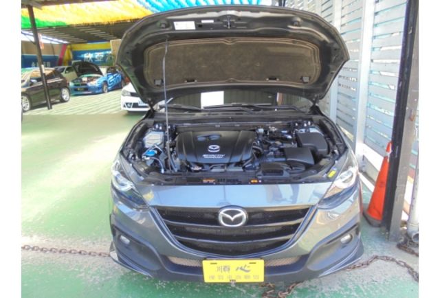 Mazda MAZDA3  第7張相片