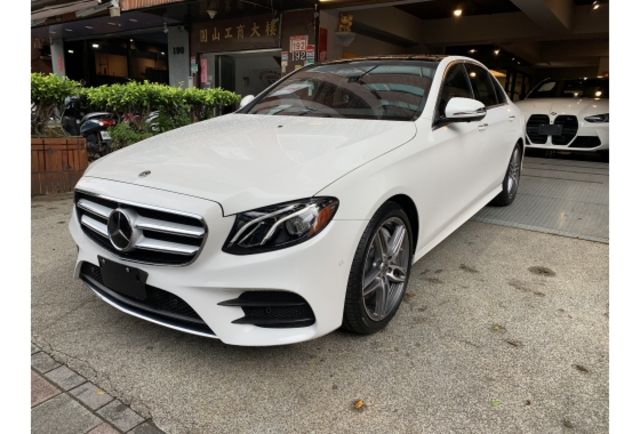 Benz E300  第1張相片
