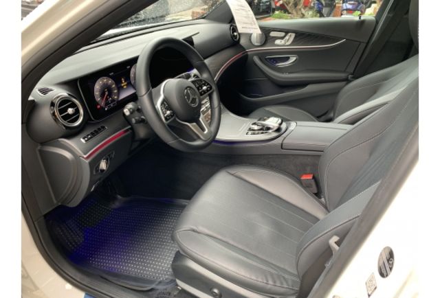 Benz E300  第7張相片