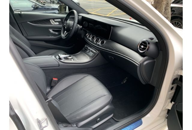 Benz E300  第8張相片