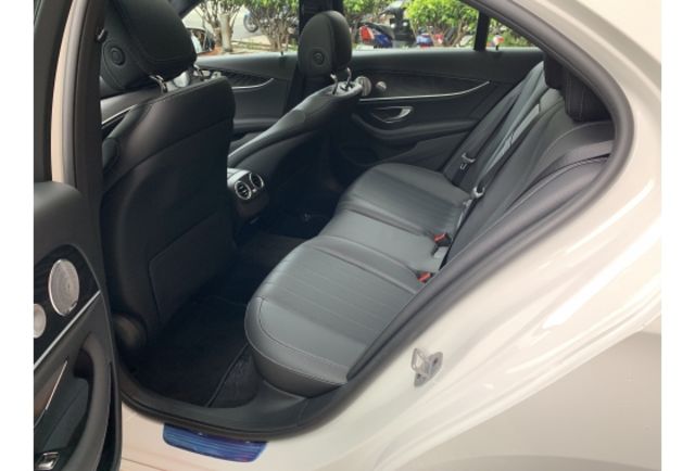 Benz E300  第11張相片