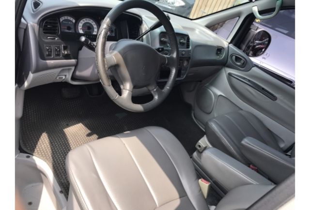 2002 Mitsubishi Space Gear 2.4  第6張相片