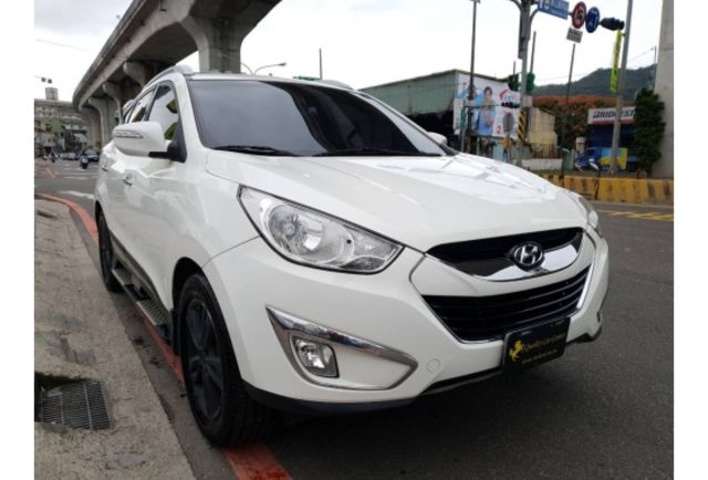 2011年 Hyundai 現代 4WD 尊貴型  第3張相片