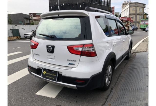 2015 Nissan Livina 1.6旗艦版  第2張相片