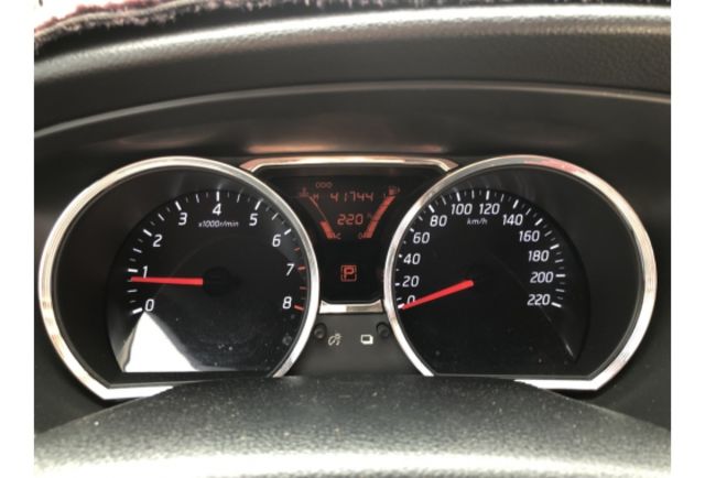 2015 Nissan Livina 1.6旗艦版  第9張相片