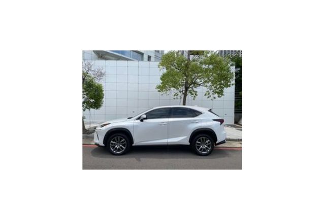 Lexus NX200  第2張相片