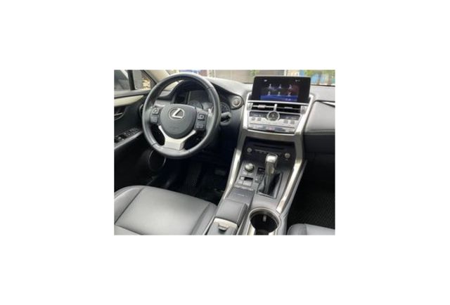 Lexus NX200  第7張相片