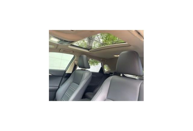 Lexus NX200  第9張相片