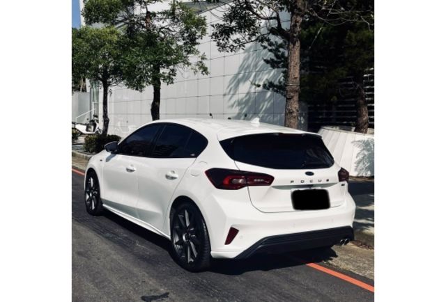 2023 FORD FOCUS 僅跑1600公里  第4張相片
