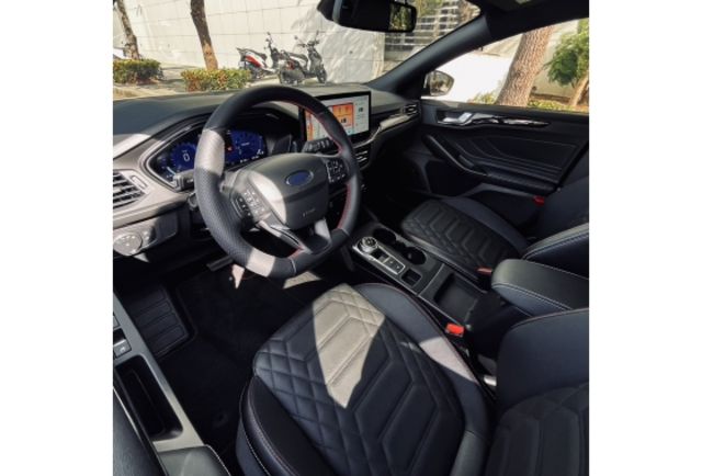 2023 FORD FOCUS 僅跑1600公里  第9張相片