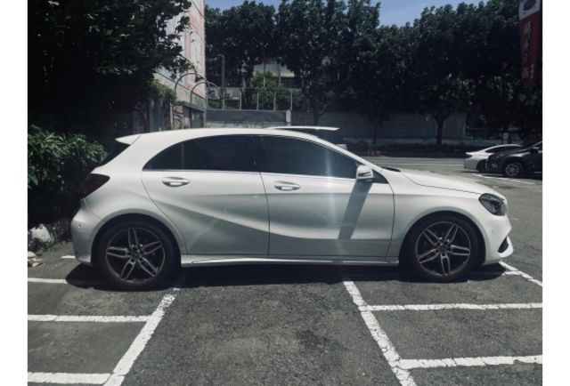 2017 benz A180 稀有跑少物件 準時保養 小改款 沒毛病  第2張相片