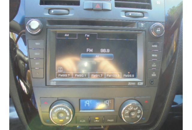 Cadillac DTS  第10張相片