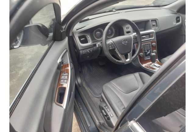 Volvo S60  第5張相片