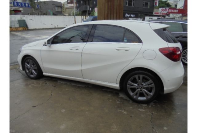 Benz A180  第6張相片