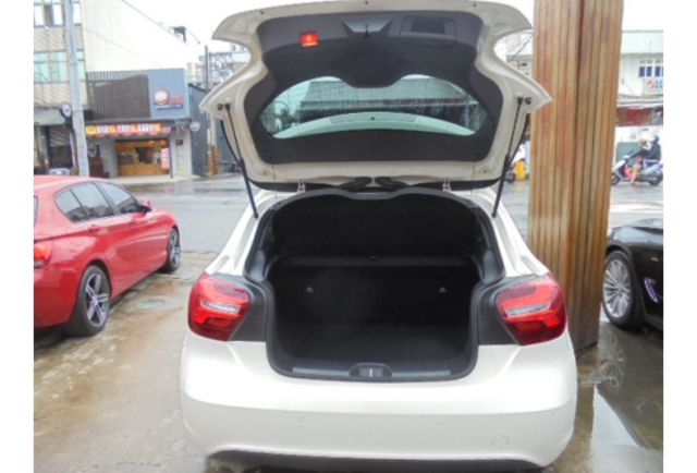 Benz A180  第7張相片