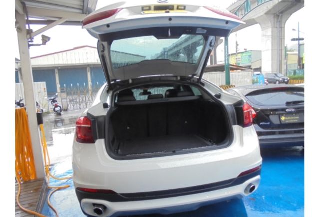 BMW X6  第6張相片