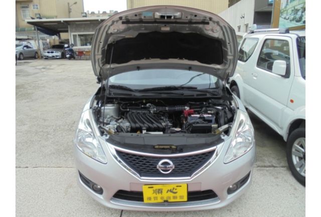 Nissan TIIDA  第8張相片