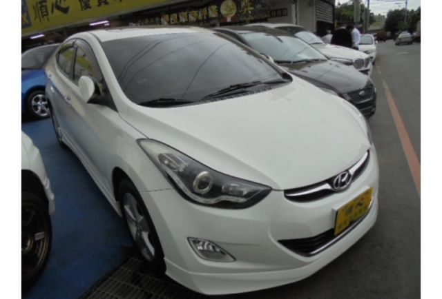 Hyundai ELANTRA  第2張相片