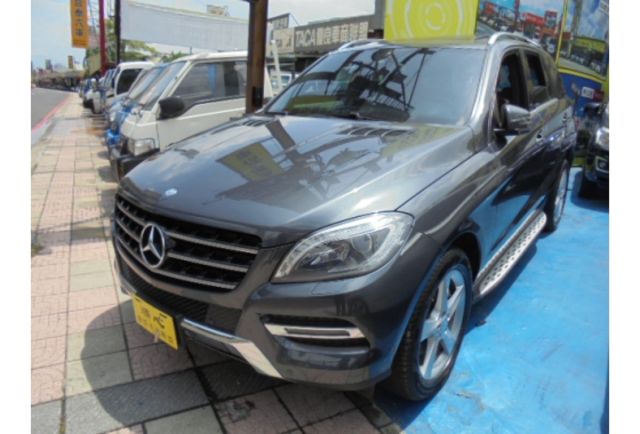 Benz ML400  第3張相片