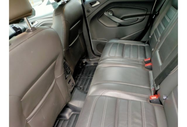 Ford KUGA  第8張相片