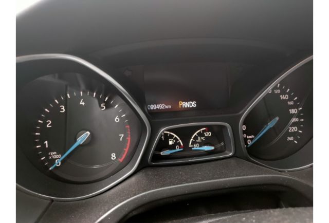Ford FOCUS  第8張相片