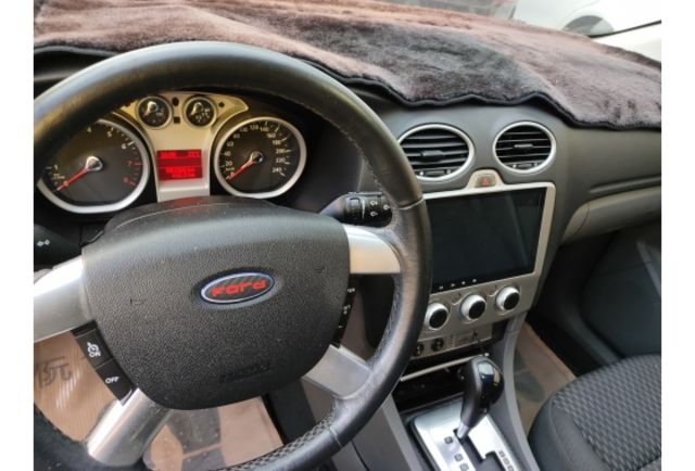 Ford FOCUS  第7張相片