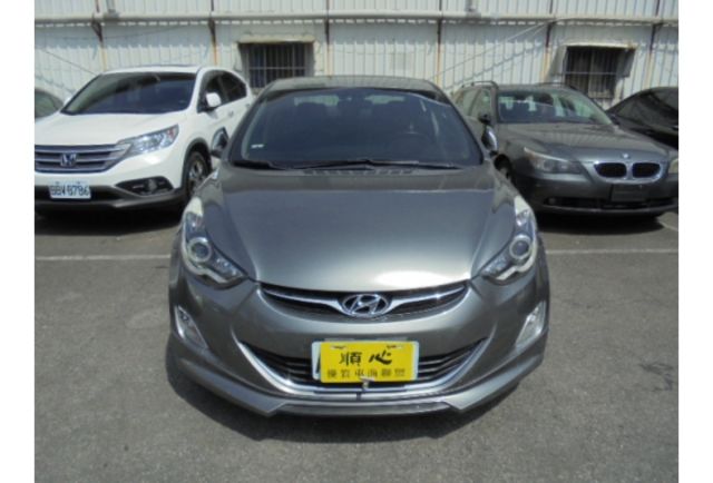 Hyundai ELANTRA  第2張相片