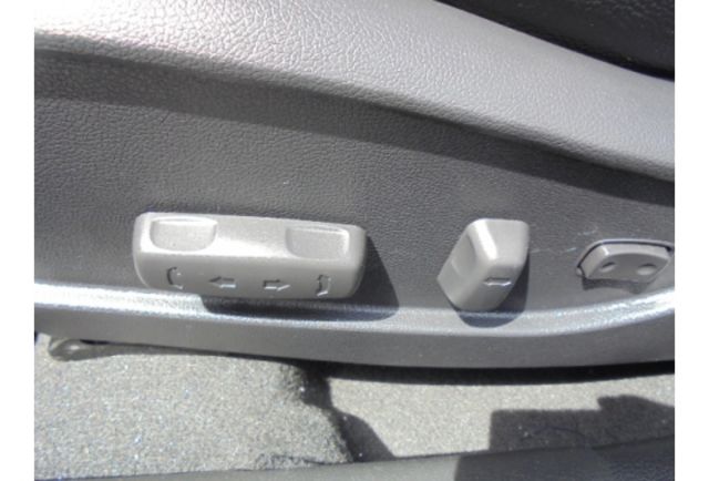 Hyundai ELANTRA  第8張相片