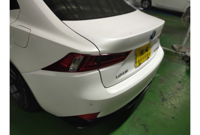 Lexus IS300H  第5張相片