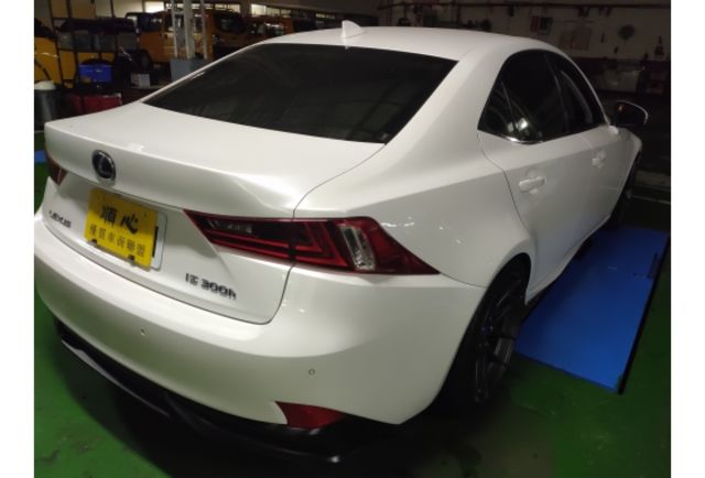 Lexus IS300H  第7張相片