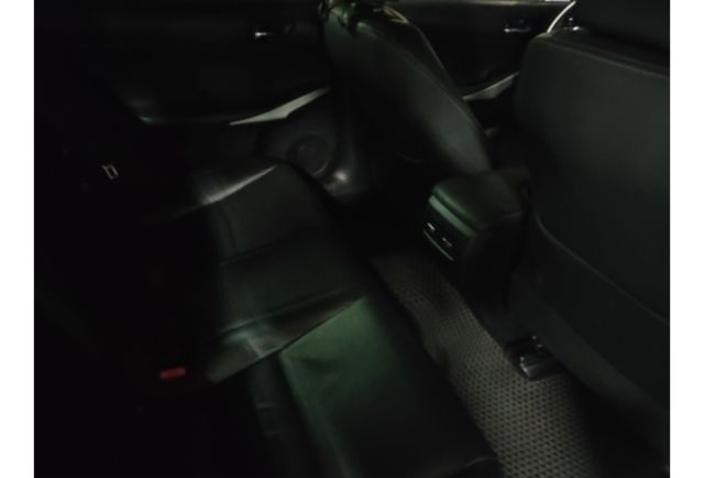 Lexus IS300H  第9張相片