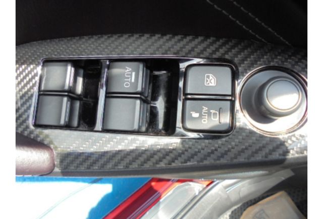 Mazda MAZDA3  第7張相片