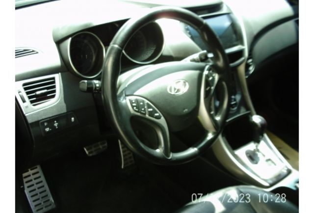 Hyundai ELANTRA  第4張相片