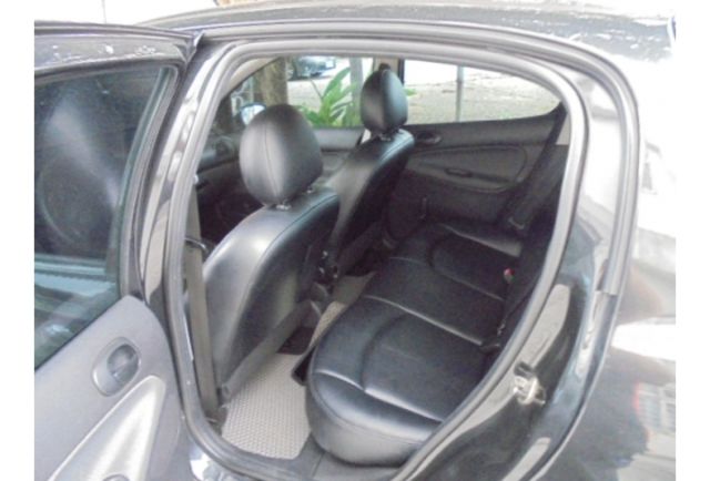 Peugeot 206  第8張相片
