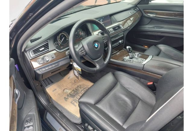 BMW 740  第3張相片