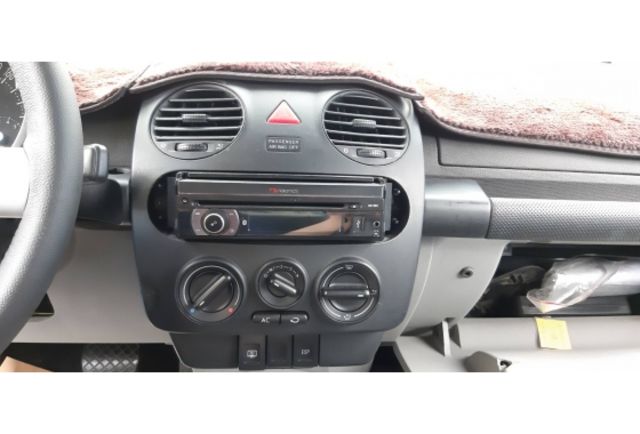 Volkswagen NEW BEETLE  第12張相片