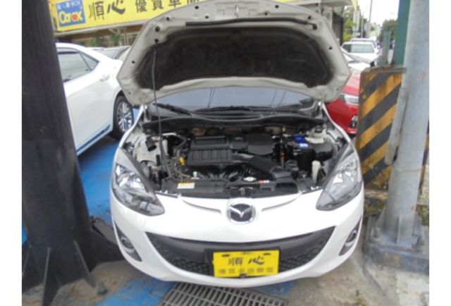 Mazda MAZDA2  第5張相片