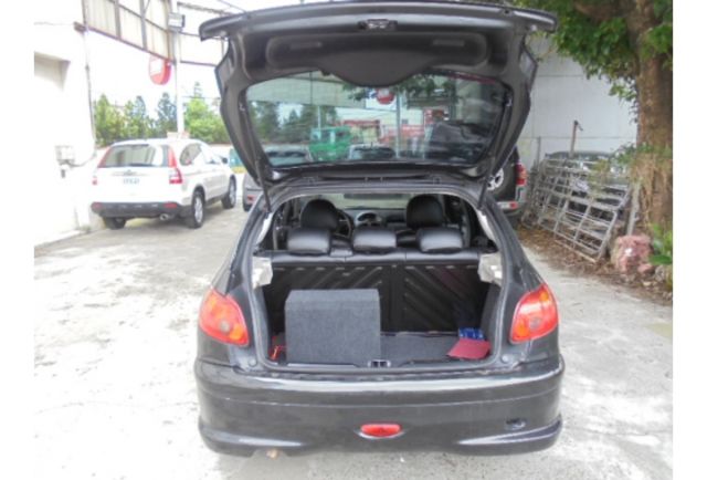 Peugeot 206  第7張相片