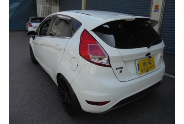 Ford FIESTA  第3張相片