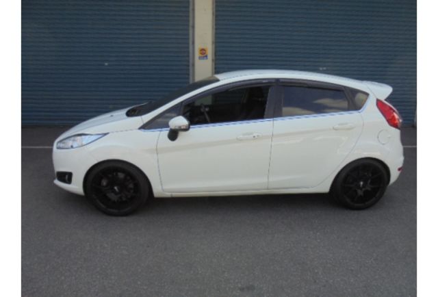 Ford FIESTA  第9張相片