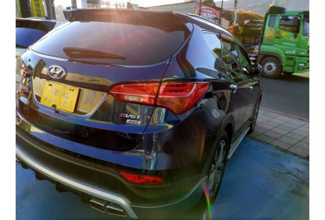 Hyundai SANTAFE  第7張相片