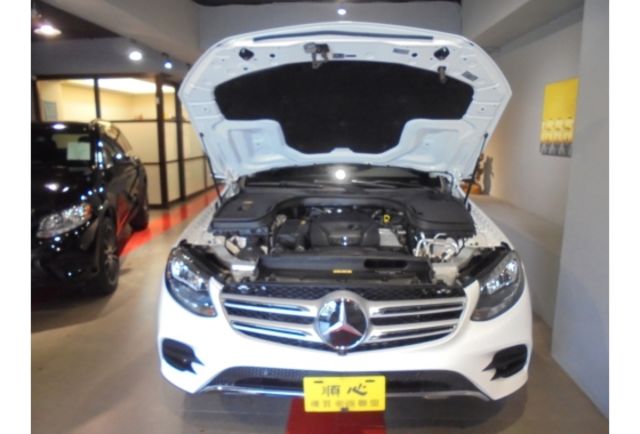 Benz GLC 300  第3張相片