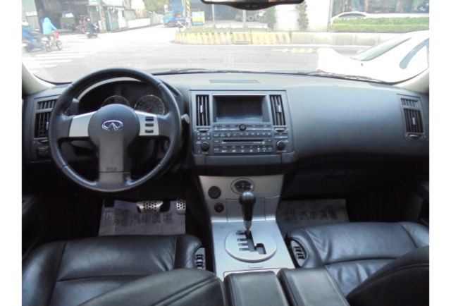 INFINITI FX35  第8張相片