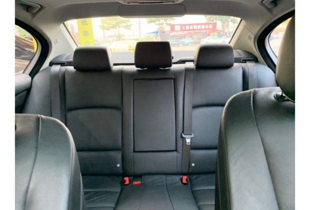 BMW 523I SEDAN  第3張相片