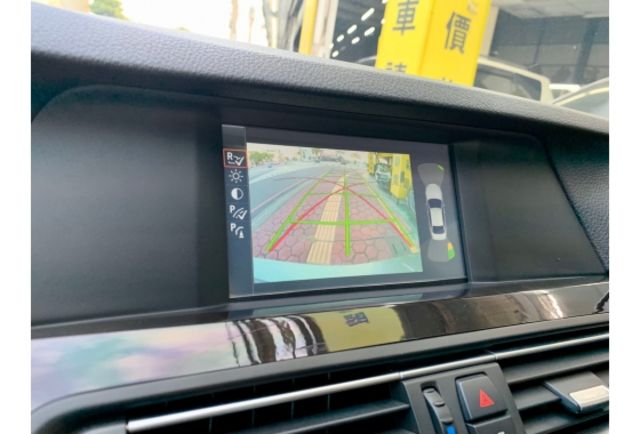 BMW 523I SEDAN  第4張相片